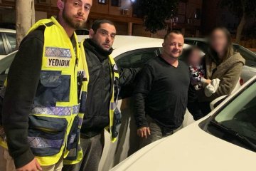 באר יעקב: פעוט שננעל ברכב בשגגה לעיני אימו חולץ בשלום על ידי כונני ידידים