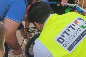 בני ברק: כונן ידידים חילץ בשלום רגל של ילד שנתקעה באופניו