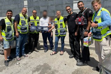 במהלך השבוע החולף – חמישים(!) חילוצים של ילדים שננעלו בשגגה ברכב • לייזי שטרן, סמנכ”ל הארגון: “מדובר במספר מקרים חסר תקדים. מצדיעים למתנדבים” • בידידים חוזרים וקוראים להורים לאמץ “כלל מפתח” ולהחזיק איתם את מפתח הרכב בכדי להימנע מכאלו מקרים.