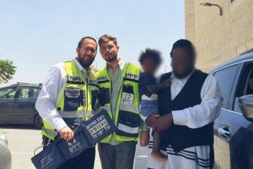 בית שמש: ילד ננעל ברכב וחולץ בשלום ע”י כונני ידידים • בידידים קוראים להורים לאמץ “כלל מפתח”