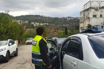 מודיעין: ילד ננעל בשגגה ברכב, מתנדב ידידים חילץ אותו בשלום • “חילצתי תוך שניות. פעם שנייה שלי היום”