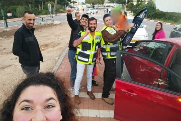 גדרה: פעוטה ננעלה בשגגה ברכב. מתנדבי ידידים חילצו אותה בשלום