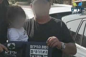 יישוב קידר: שני פעוטות ננעלו ברכב וחולצו בשלום על ידי מתנדב ידידים • “תחושה נפלאה להציל חיים”