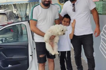 הוד השרון: כלב ננעל בשגגה ברכב, מתנדב ידידים חילץ אותו בשלום • “הילדים שמחו מאוד לסייע”