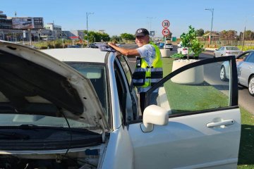 טבריה: פעוט ננעל בשגגה ברכב, מתנדבי ידידים חילצו אותו בשלום • “תחושה נפלאה לחלץ והציל חיים”