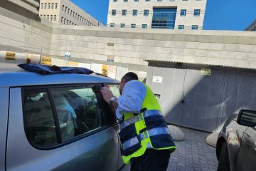 חיפה: פעוט ננעל בשגגה ברכב, מתנדב ידידים חילץ אותו בשלום •