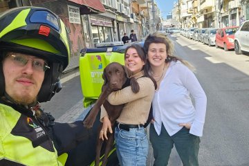 תל אביב: כלב ננעל ברכב לעיני בעליו וחולץ בשלום ע”י מתנדב יחידת האופנועים של ידידים