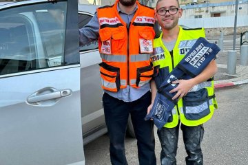חיפה, קרית חיים: ילד ננעל ברכב בשגגה, מתנדבי ידידים חילצו אותו בשלום