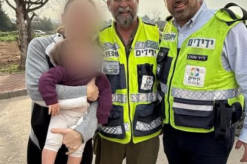 מושב מזור: תינוקת ננעלה ברכב וחולצה בשלום על ידי מתנדבי ידידים • סמנכ”ל ידידים: “אני מקדיש את החילוץ לעילוי נשמת חברי שסייע בפיתוח ערכות הפתיחה שזוכות להציל חיים יום אחר יום” • צפו🎥