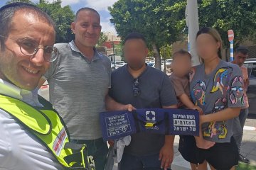 עפולה: תינוקת ננעלה בשגגה ברכב, מתנדבי ידידים חילצו אותה בשלום • ״אני פונה אליכם מעומק הלב, תפקחו עיניים על רכבים חונים״