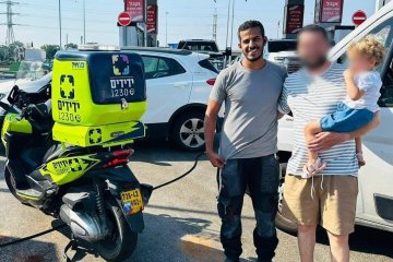 נחלים: פעוטה ננעלה ברכב בשגגה וחולצה בשלום ע”י מתנדב ידידים • “תחושת שליחות מרגשת”