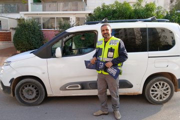 צור יצחק: תינוק ננעל ברכב בשגגה, מתנדב ידידים חילץ אותו בשלום