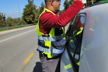 ראש העין: פעוט ננעל בשגגה ברכב, מתנדבי ידידים חילצו אותו בשלום