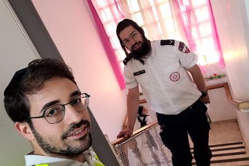 קרית אתא: דלת של גן ילדים ננעלה כשהגננת והילדות לכודות בתוך הגן – מתנדבי ידידים פתחו אותה וחילצו אותן בשלום • “המנגנון היה תקול, הגננות והילדות התרגשו מאוד”