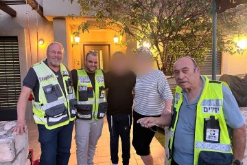 שעלבים: טבעת של אישה נתקעה באצבעה – מתנדבי ידידים חילצו אותה בשלום • “היה צורך להסיר את הטבעת לפני בדיקה חשובה”