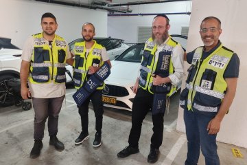 חריש: תינוק ננעל בשגגה ברכב, מתנדבי ידידים חילצו אותו בשלום • ״כוחות החירום התפעלו מהמקצועיות וקור הרוח״