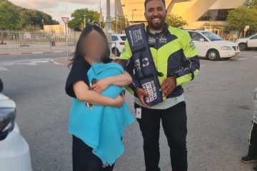 ראש העין: ערב לפני הברית, תינוק ננעל בשגגה ברכב, וחולץ בשלום על ידי אחראי המתנדבים בסניף • “ילד בן שבעה ימים שנמצא ברכב סגור זה לא אירוע שאני נתקל בו כל יום”