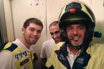 בני ברק: אצבע של תינוקת נתקעה בתוך אטב כביסה וחולצה בשלום על ידי מתנדבי ידידים