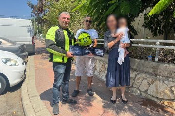 אשקלון: תינוקת ננעלה בשגגה ברכב, מתנדבי ידידים חילצו אותה בשלום