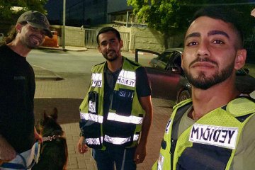 גן יבנה: כלב ננעל בשגגה ברכב, מתנדבי ידידים חילצו אותו בשלום • ״אין תחושה יותר טובה מלעזור לחסר ישע״