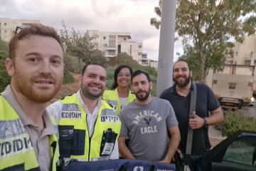 חריש: תינוק ננעל בשגגה ברכב, מתנדבי ידידים חילצו אותו בשלום