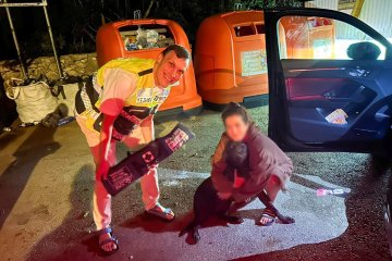אבירים: כלבה ננעלה בשגגה ברכב, מתנדבי ידידים חילצו אותה בשלום • ״יצאתי מהסליחות הראשונות ישר לחילוץ״