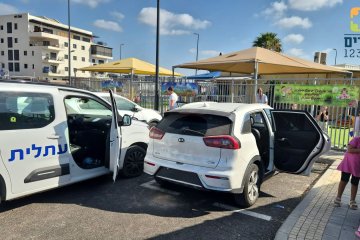 עתלית: ילדה ננעלה בשגגה ברכב, מתנדבי ידידים חילצו אותה בשלום