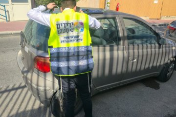 רכסים: שני אחים ננעלו בשגגה ברכב, מתנדבי ידידים חילצו אותם בשלום • ״לא פעם ראשונה אך תמיד מורגשת תחושת סיפוק״