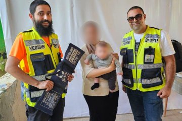 נתיבות: תינוק ננעל ברכב בשגגה, מתנדבי ידידים בשת”פ עם יחידת הביטחון ‘אופק’ חילצו אותו בשלום • ״שיתופי פעולה מסוג זה מובילים אותנו למענה מהיר ומקצועי עבור תושבי העיר״