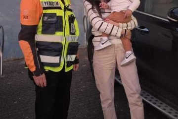 בת ים: פעוט ננעל ברכב וחולץ בשלום ע”י מתנדב ידידים • בידידים קוראים להורים לאמץ “כלל מפתח”