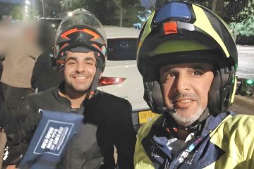 רמת גן: תינוק ננעל ברכב וחולץ בשלום ע”י מתנדבי ידידים • צפו🎥