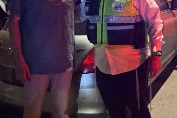 תל אביב: תינוק ננעל ברכב בשגגה, מתנדבי ידידים חילצו אותו בשלום