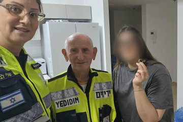 ראש העין: טבעת נתקעה באצבעה של אישה, מתנדבי ידידים חילצו אותה בשלום