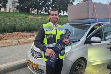 נתניה: פעוט ננעל ברכב בשגגה, מתנדבי ידידים חילצו אותו בשלום • צפו🎥