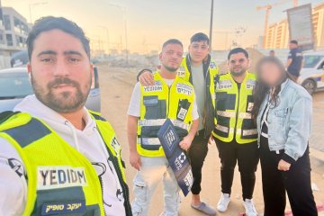 נתיבות: ילד ננעל בשגגה ברכב, מתנדבי ידידים חילצו אותו בשלום • צפו 🎥