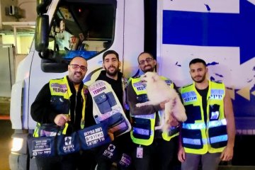 שדרות: כלב ננעל בשגגה במשאית, מתנדבי ידידים חילצו אותו בשלום • ״אין כמו ארגון ידידים״