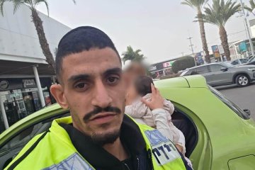 נתיבות: תינוקת ננעלה בשגגה ברכב, מתנדב ידידים חילץ אותה בשלום • ״האמא התרגשה מהמהירות והמקצועיות״