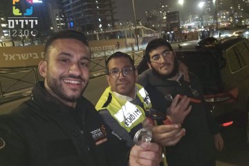 משכנות האומה: אצבעו של אדון נלכדה בפחית שתיה • מתנדבי ידידים הוזעקו וחילצו אותה ללא פגע