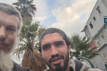 צפת: שני פעוטות ננעלו בחדר לבדם לאחר שדלת החדר נטרקה וננעלה – מתנדבי ידידים חילצו אותם בשלום