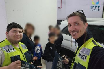 פסגת זאב: פעוטה ננעלה לבדה ברכב ומתנדבי ידידים חילצו אותה בשלום