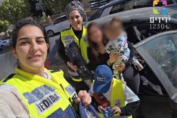 מעלה אדומים: מוקדנית ידידים הזעיקה שתי מתנדבות לחלץ תינוקת שננעלה לבדה ברכב • התינוקת חולצה בשלום וללא פגע