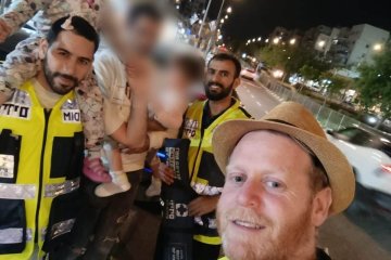 חריש: שני פעוטות ננעלו ברכב וחולצו בשלום על ידי מתנדבי ידידים • “זה היה מספק ומרגש”