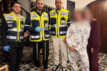 בית עזרא: עגיל נתקע בטבור של גברת – מתנדבי ידידים חילצו אותה בשלום • ״תחושה של סיפוק גדול בחילוץ״