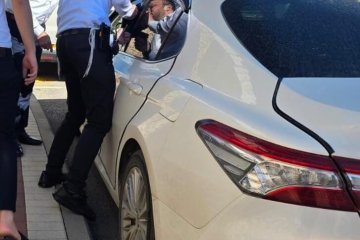 רכסים: תינוק ננעל בשגגה ברכב, מתנדבי ידידים חילצו אותו בשלום.