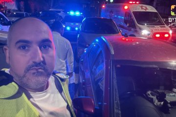 תל אביב: תינוק ננעל ברכב וחולץ על ידי מתנדב ידידים