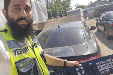 נתיבות: תינוקת ננעלה ברכב וחולצה בשלום ע”י מתנדבי ידידים • “ההורים פרצו בבכי של התרגשות כשקיבלו בחזרה את בתם כשהיא בריאה ושלימה”