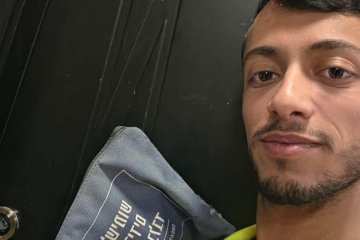 בני ברק: פעוטה ננעלה בחדר השירותים לבדה לאחר שהדלת נטרקה וננעלה – מתנדב ידידים חילץ אותו בשלום • “התרגשתי מאוד מחילוץ הפעוטה”