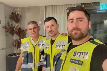 נתיבות: צמידים נתקעו בידה של ילדה – מתנדבי ידידים חילצו אותה בשלום • ״טוב שיש אתכם״ • צפו 🎥