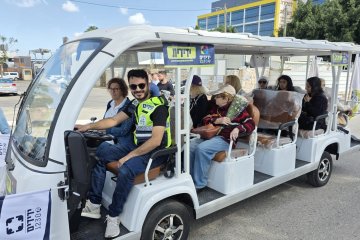 מתנדבי ומתנדבות ידידים עמדו לצד משפחות השכול במהלך טקסי יום הזיכרון בבתי העלמין ברחבי הארץ • הופעל מערך הסעות עבור נגישות מבוגרים ואנשים עם מוגבלות ממתחמי החניה לתוך בתי העלמין • “במותם הם ציוו לנו את האחדות בעם וכוחנו באחדותנו, זכות לחבק את המשפחות”