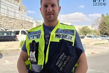 הר־נוף: ילד עם צרכים מיוחדים אותר ברכב נעול של אחד משכניו • מתנדב ידידים הוזעק וחילץ אותו בשלום